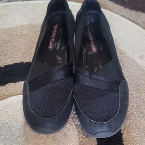 Skechers Black Loafer Flats with Sporty Comfort